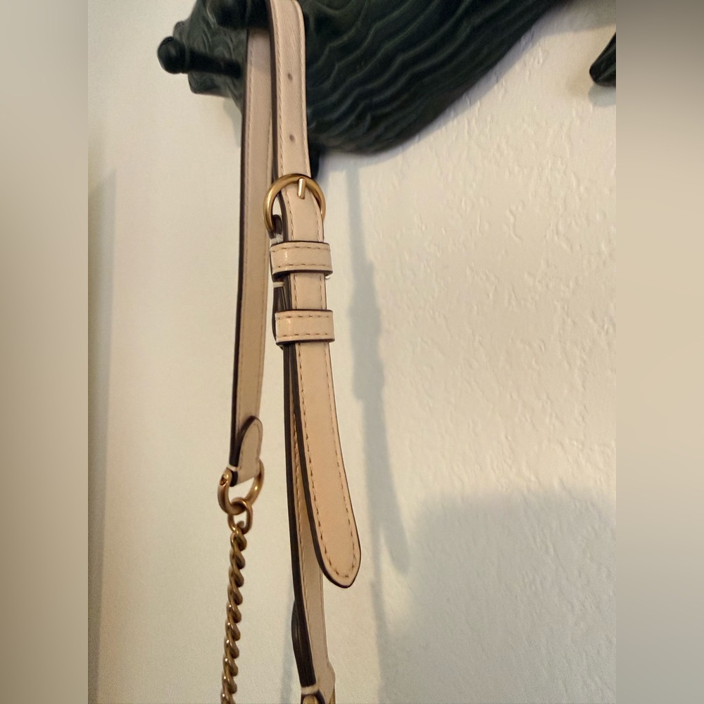 Tory Burch Kira chain shoulder bag in a light cream or “brie" color - Picture 8 of 16
